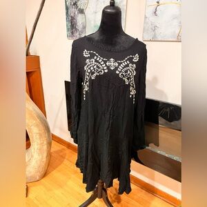 Women’s black dress - size XXL
